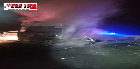 NARENCİYE YÜKLÜ TIR SEYİR HALİNDEYKEN YANDI