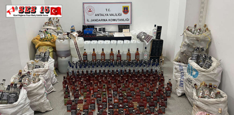 ANTALYA'DA KİRALADIĞI EVDE SAHTE ALKOL ÜRETEN ŞÜPHELİ YAKALANDI