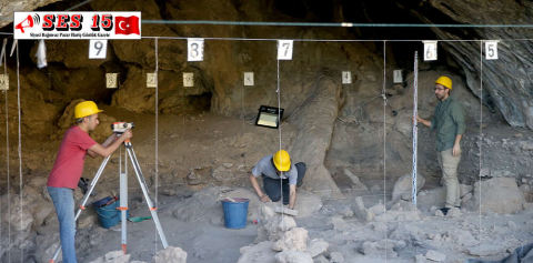 KAHRAMANMARAŞ'TA MAĞARA KAZISINDA 12 BİN YILLIK OLDUĞU DÜŞÜNÜLEN MEZAR BULUNDU