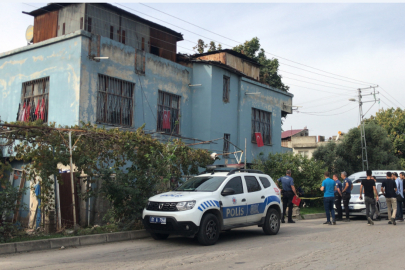 ADANA'DA BİR KİŞİ EVDE KARISINI BALTAYLA ÖLDÜRDÜ