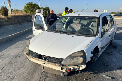 İKİ OTOMOBİLİN ÇARPIŞTIĞI KAZADA BİR KİŞİ YARALANDI