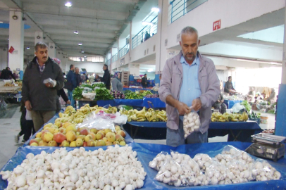 KÜLTÜR MANTARI, BUCAK PAZARINDA TEZGAHLARDAKİ YERİNİ ALDI