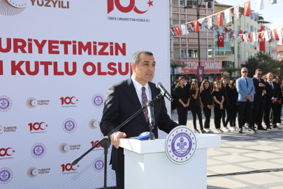 VALİ ÖKSÜZ; “YAŞASIN TÜRKİYE CUMHURİYETİNİN 100. YILI” DEDİ