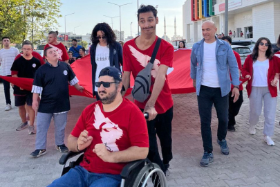 ÖZEL GENÇLER CUMHURİYET'İN 100. YILINDA "100 ADIM 100 AĞAÇ" PROJESİ İLE FİDAN DİKTİ
