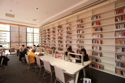 Akdeniz'in En Büyük Kütüphanesi