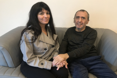 Farklı hastalıkları olan öğretmen ile öğrencisine takılan "beyin pili" umut oldu