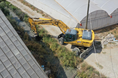 Taşkın Riskine Karşı Kanal Temizliği