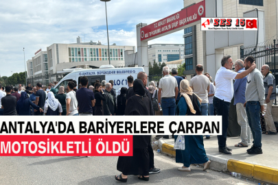 Antalya'da Bariyerlere Çarpan Motosikletli Öldü