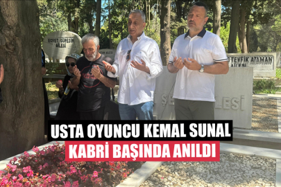 Usta Oyuncu Kemal Sunal Kabri Başında Anıldı