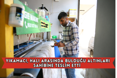 Yıkamacı, Halı Arasında Bulduğu Altınları Sahibine Teslim Etti
