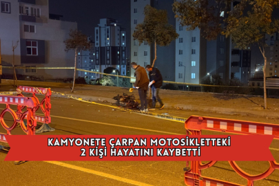 Kamyonete Çarpan Motosikletteki 2 Kişi Hayatını Kaybetti