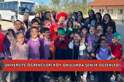Üniversite Öğrencileri Köy Okulunda Şenlik Düzenledi