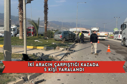 İki Aracın Çarpıştığı Kazada 5 Kişi Yaralandı