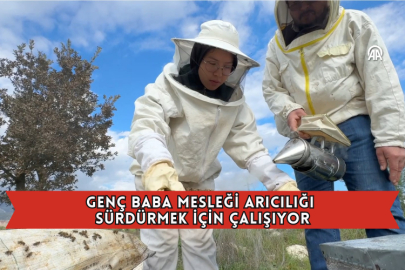 Genç Baba Mesleği Arıcılığı Sürdürmek İçin Çalışıyor
