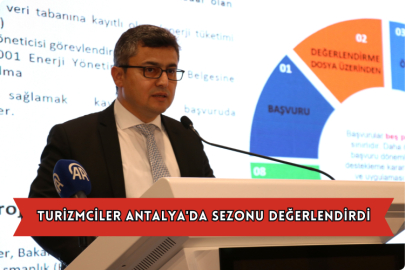 Turizmciler Antalya'da Sezonu Değerlendirdi