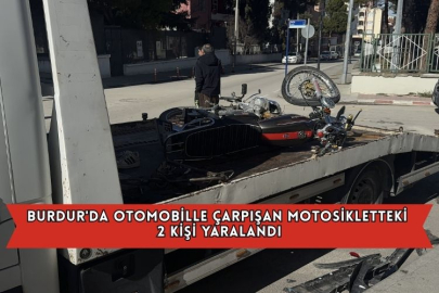 Burdur'da Otomobille Çarpışan Motosikletteki 2 Kişi Yaralandı