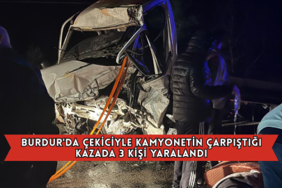 Çekiciyle Kamyonetin Çarpıştığı Kazada 3 Kişi Yaralandı