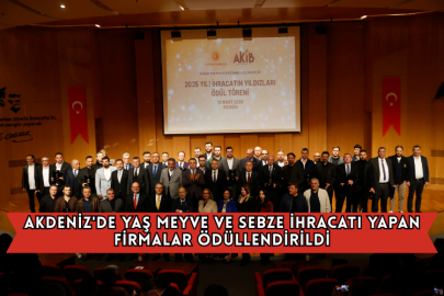 Akdeniz'de Yaş Meyve ve Sebze İhracatı Yapan Firmalar Ödüllendirildi
