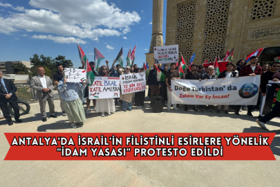 Antalya'da İsrail'in Filistinli Esirlere Yönelik "İdam Yasası" Protesto Edildi