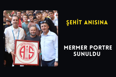 Şehit Anısına Mermer Portre Sunuldu