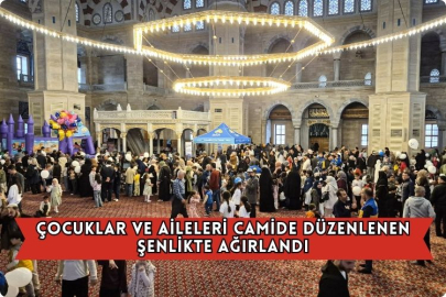 Çocuklar Ve Aileleri Camide Düzenlenen Şenlikte Ağırlandı