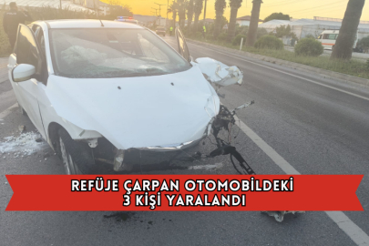 Refüje Çarpan Otomobildeki 3 Kişi Yaralandı