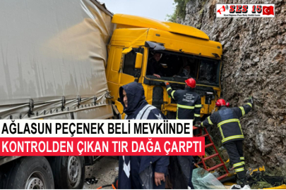Ağlasun Peçenek Beli Mevkiinde Kontrolden Çıkan Tır Dağa Çarptı