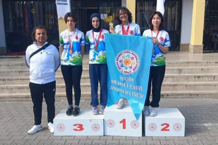 Oryantiringde Bucak Mehmet Cadıl Anadolu Lisesi’nden 3 Burdur Şampiyonluğu
